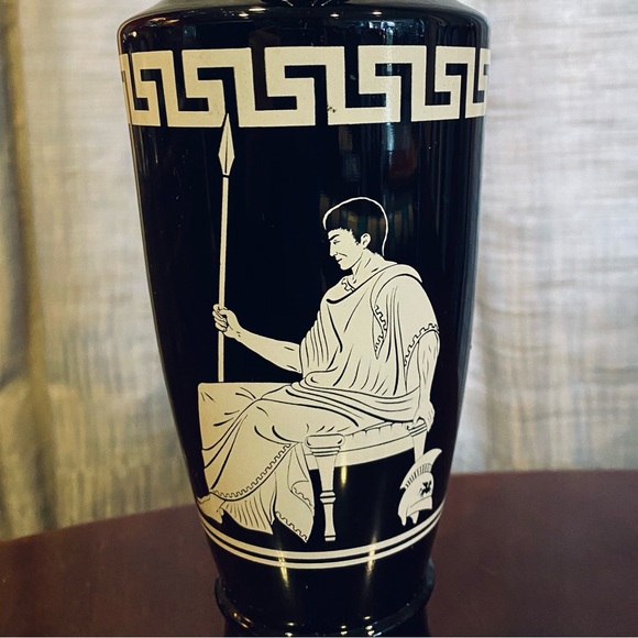 Vintage Jim Beam collectible black glass whiskey decanter - Picture 4 of 9